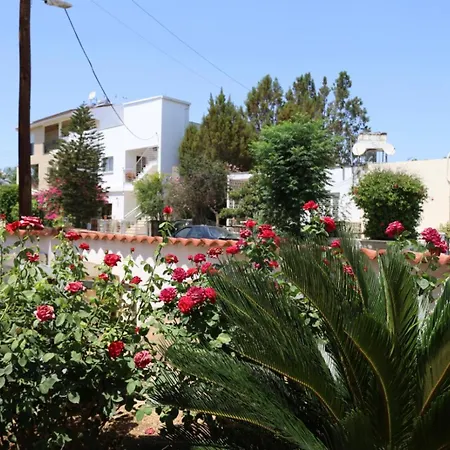 Omega Suites Nicosia Apartment Agios Dhometios